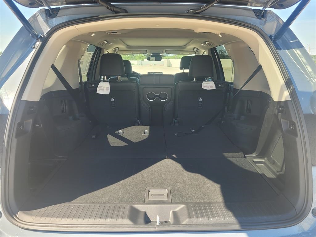 2025 Honda Pilot Touring photo 17