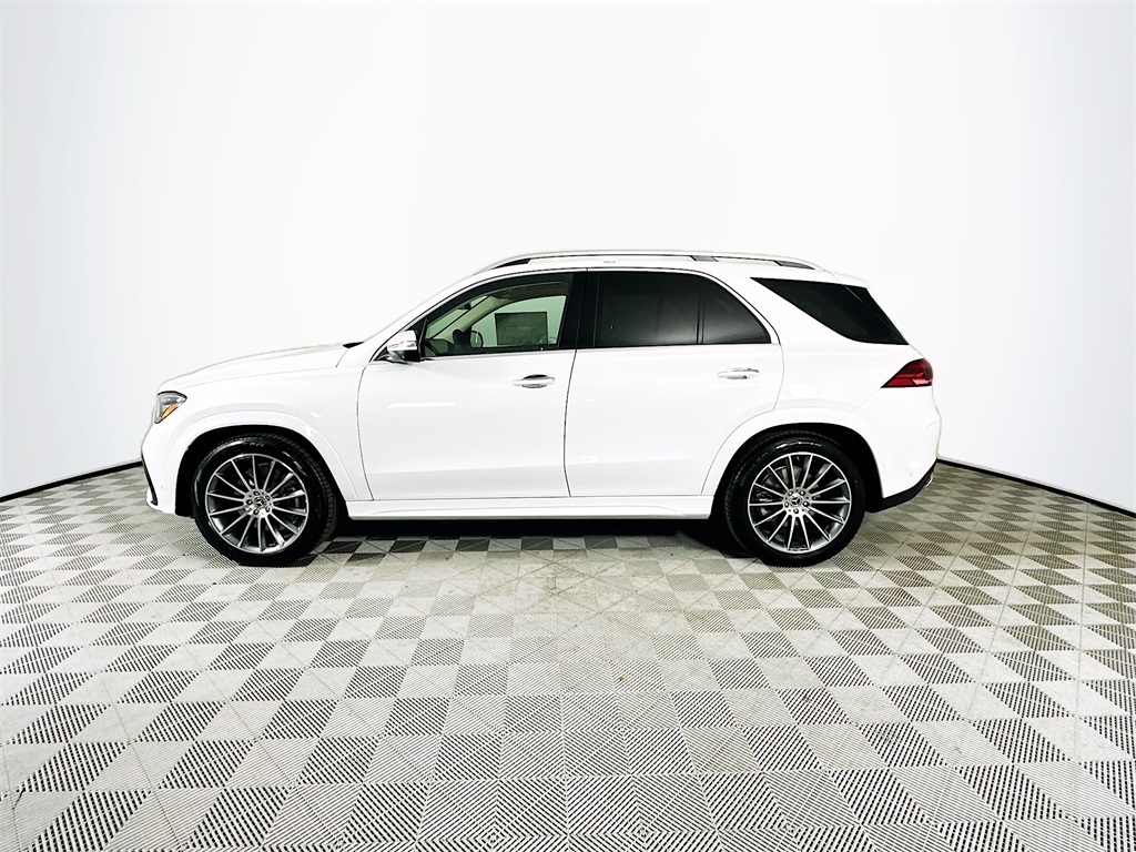 2026 Mercedes Benz GLE 580 4MATIC photo 2