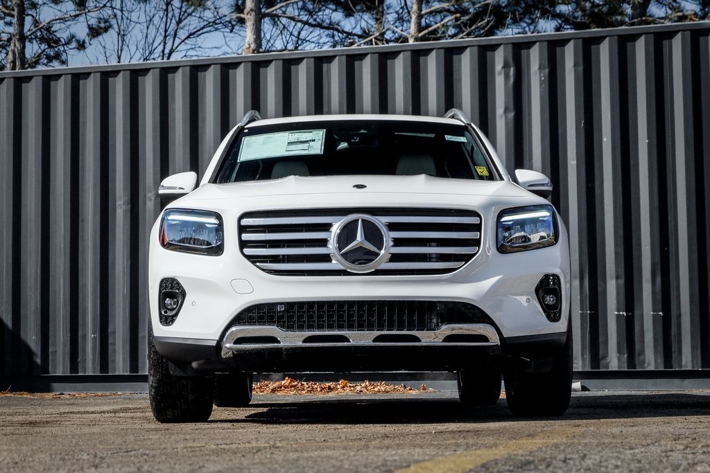 2025 Mercedes Benz GLB 250 4MATIC photo 3