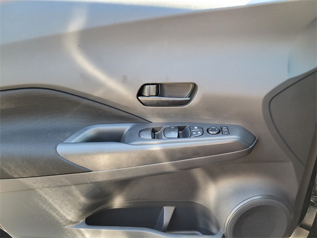 2024 Nissan Kicks S photo 24