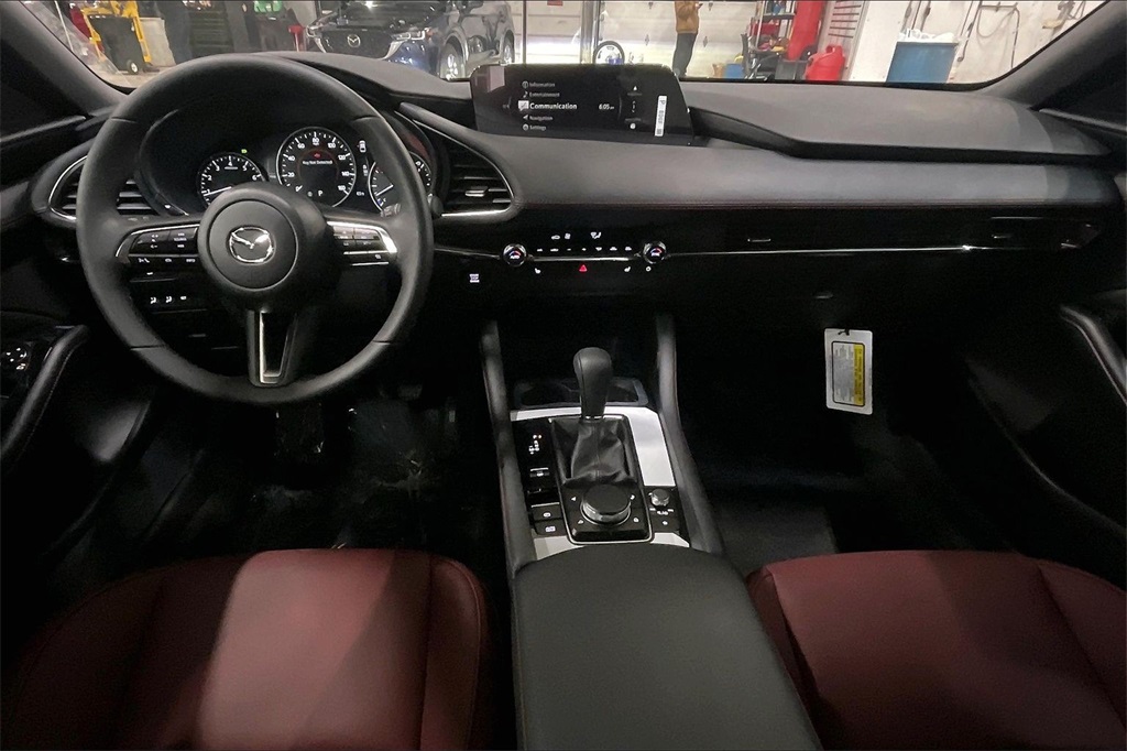 2026 MAZDA MAZDA3 - Image 4