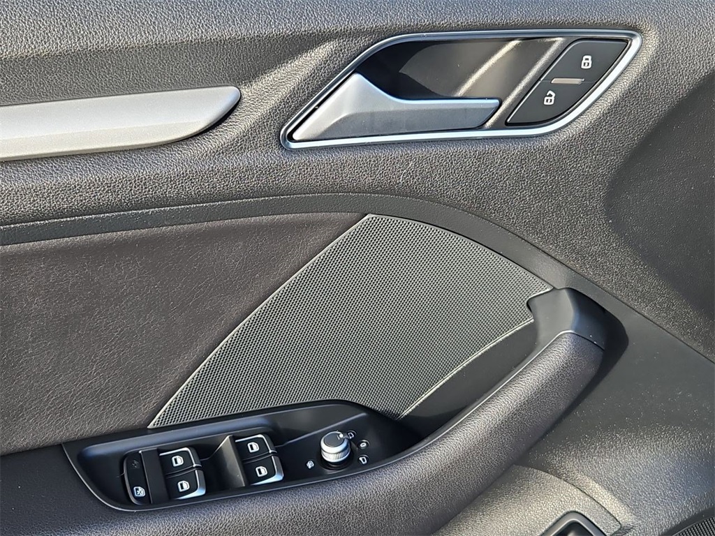 2016 Audi A3 1.8T Premium photo 9