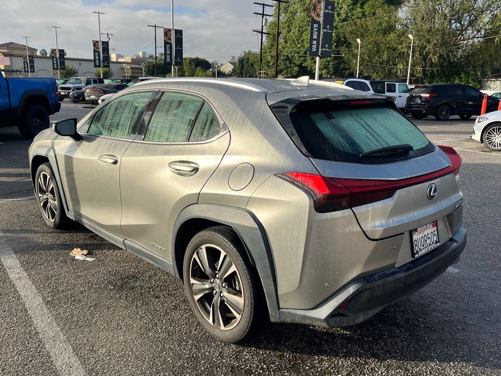 2021 Lexus UX 250h photo 4