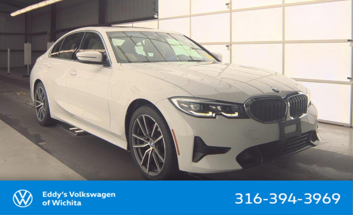 2021 BMW 3 Series 330i's photo