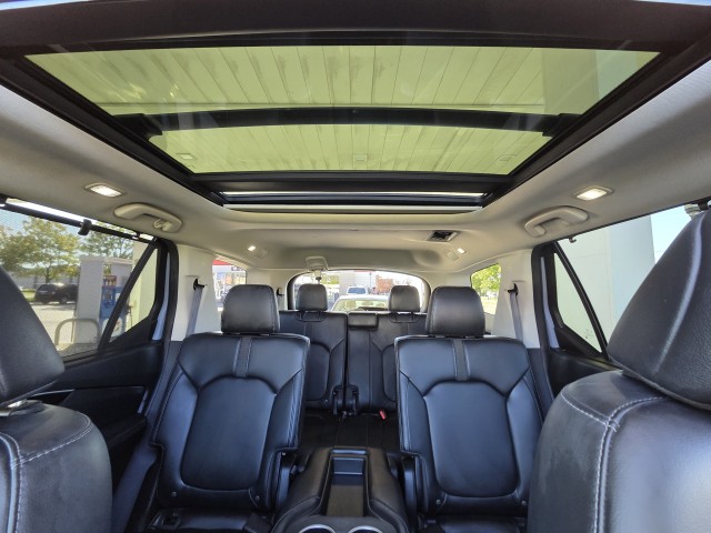 2023 Honda Pilot Touring photo 17