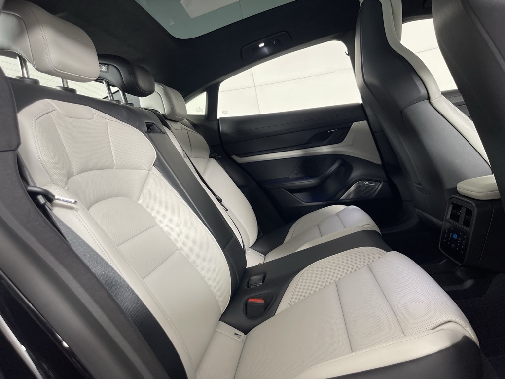 2024 Porsche Taycan Turbo photo 23