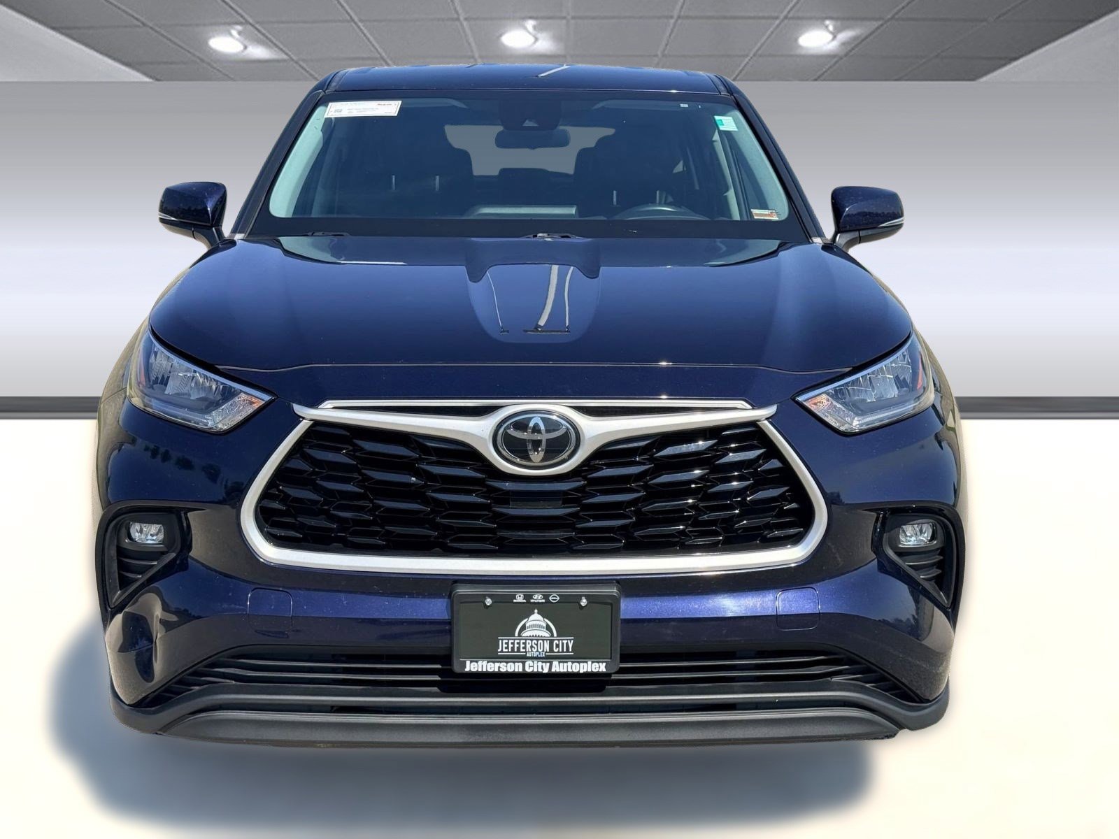 2020 Toyota Highlander LE photo 6