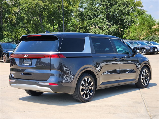 2023 Kia Carnival EX photo 7