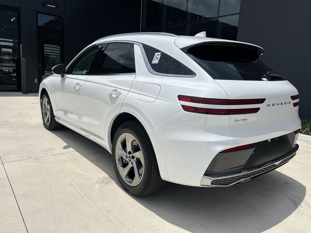 2026 Genesis GV70 2.5T Select photo 5
