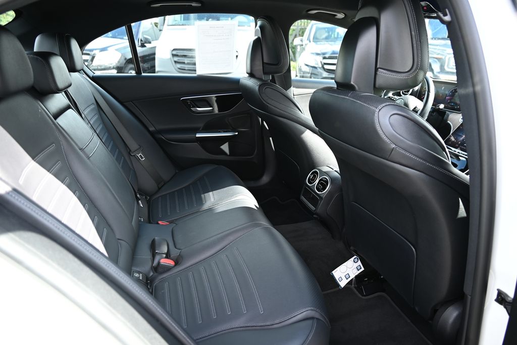 2022 Mercedes Benz C 300 photo 7