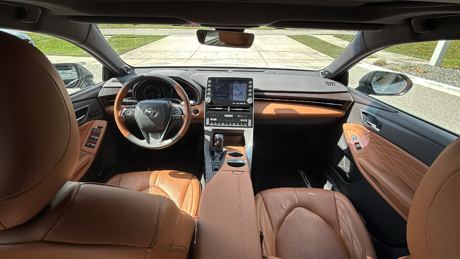 2020 Toyota Avalon Limited photo 19