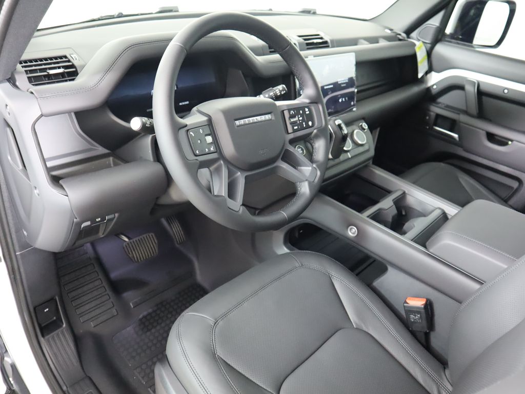 2025 Land Rover Defender 130 S photo 9