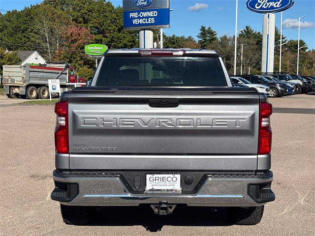 2021 Chevrolet Silverado 1500 LT photo 4