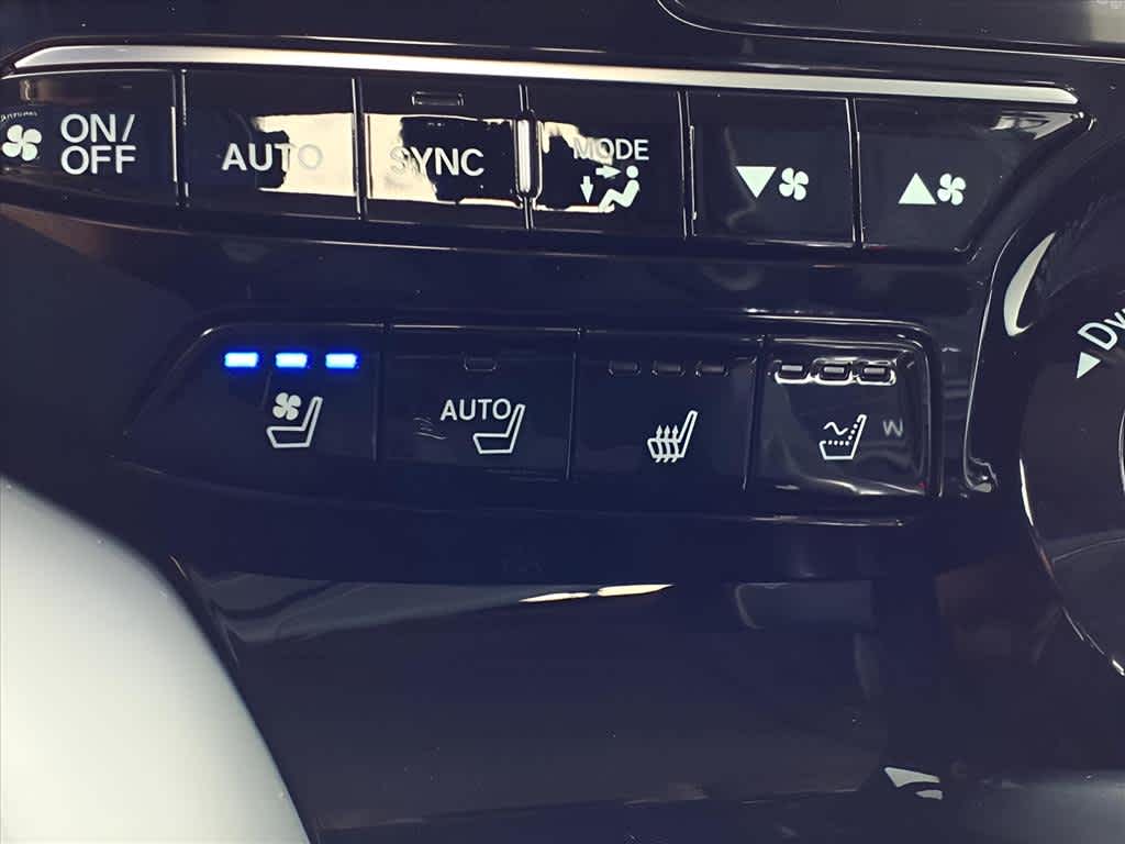 2026 Acura MDX SH-AWD Advance photo 14