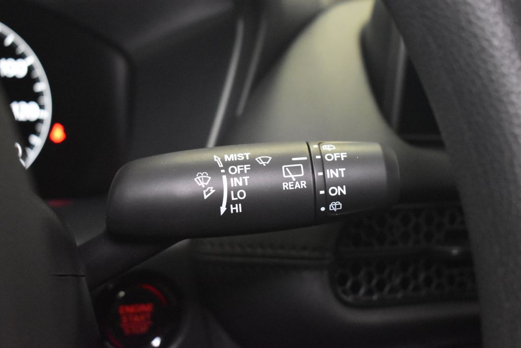 2026 Honda HR-V LX photo 16
