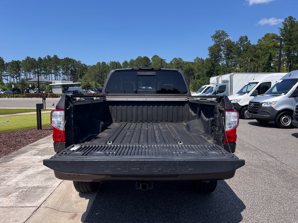 2019 Nissan Titan Crew Cab SV photo 13