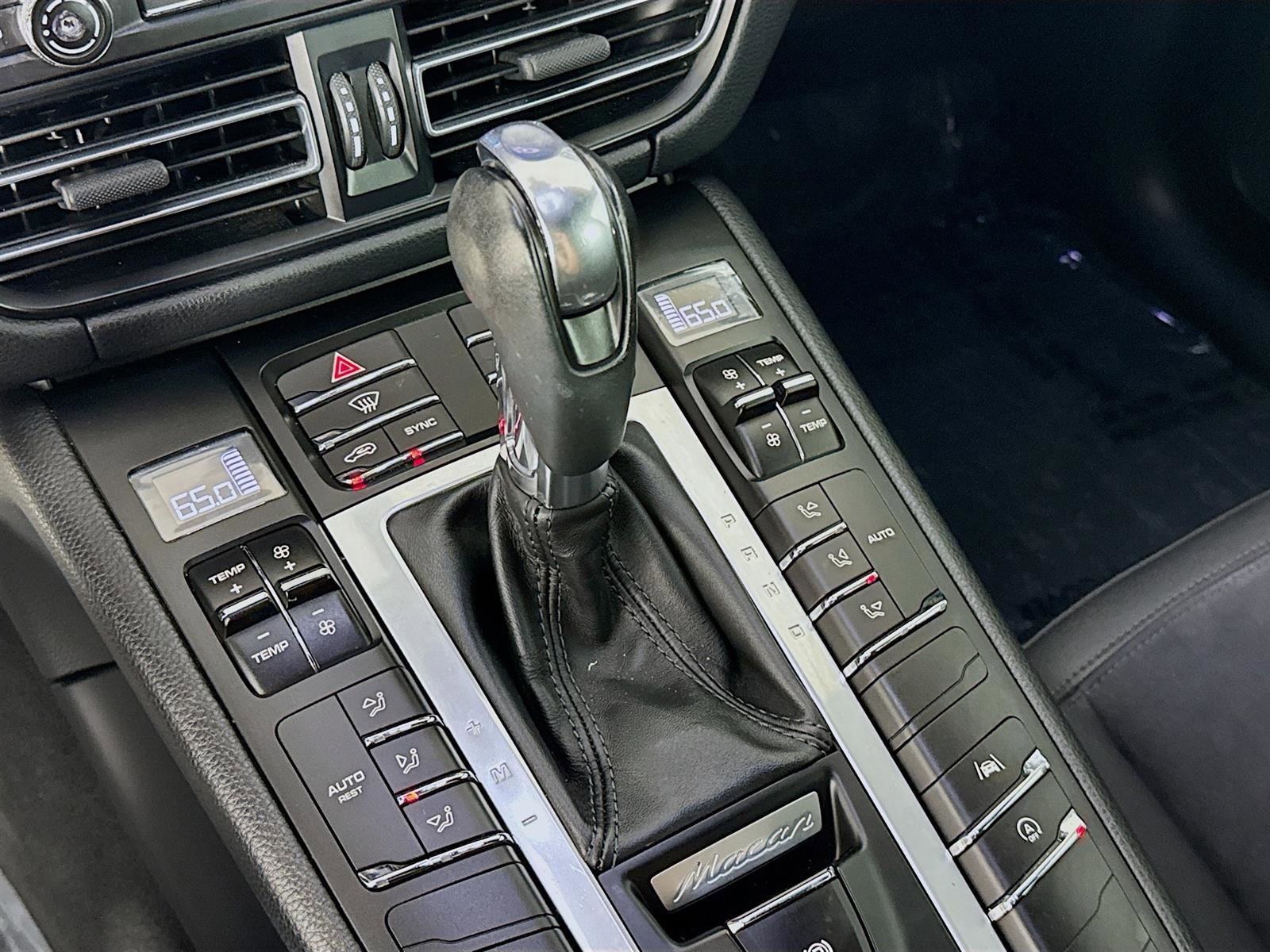 2021 Porsche Macan S photo 17