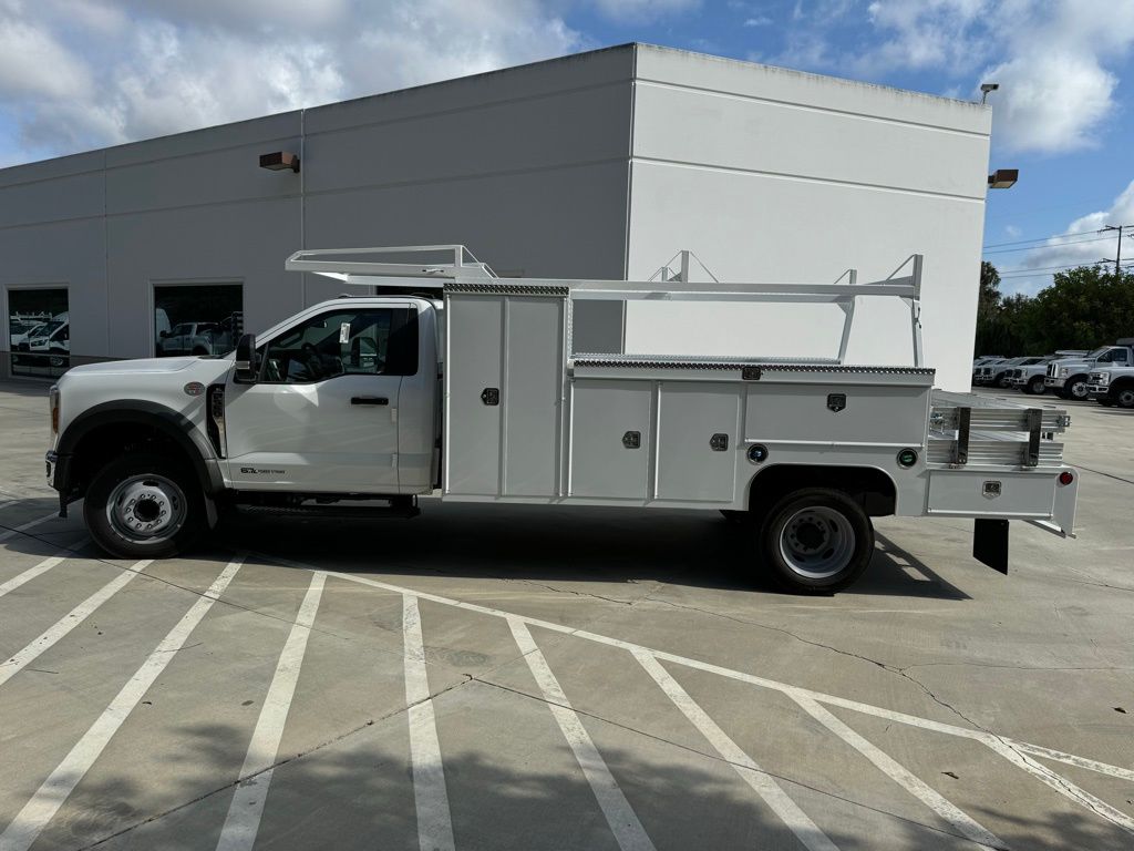 2024 Ford F-550 photo 10