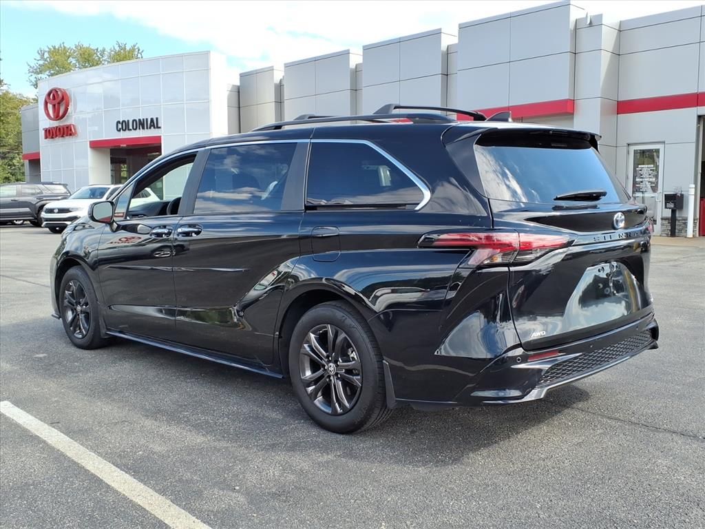 2024 Toyota Sienna XSE photo 4
