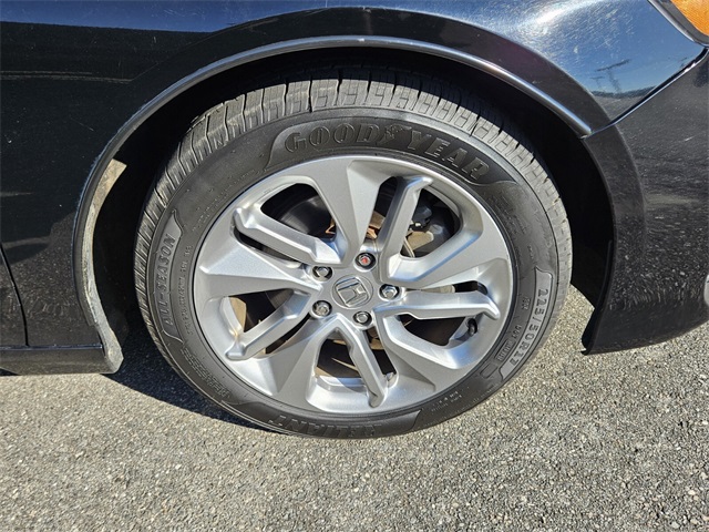 2018 Honda Accord LX photo 8