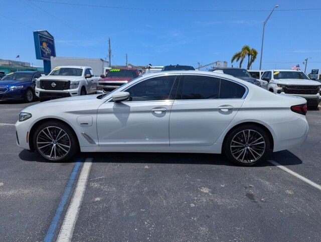 2023 Bmw 530e 5-Series photo 3