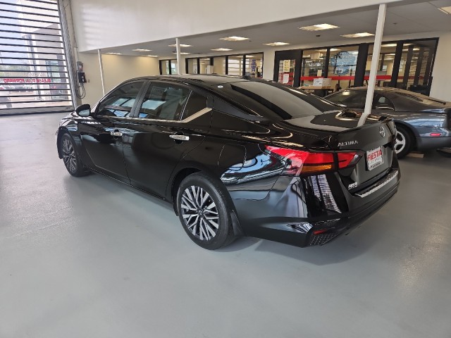 Used 2023 BLACK Nissan 2.5 SV image 6