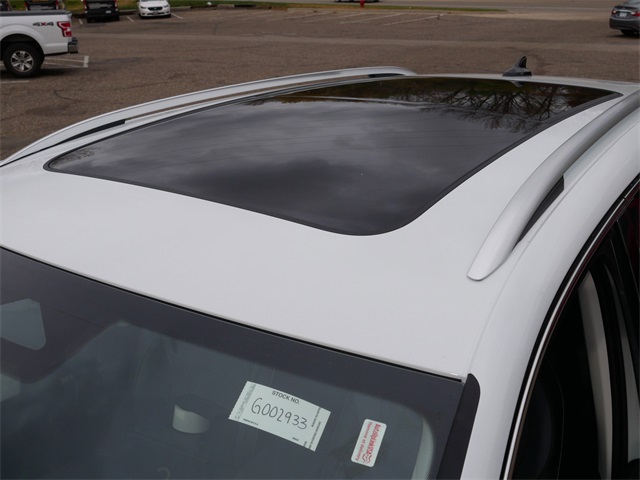 2026 Volkswagen Tiguan SE photo 4