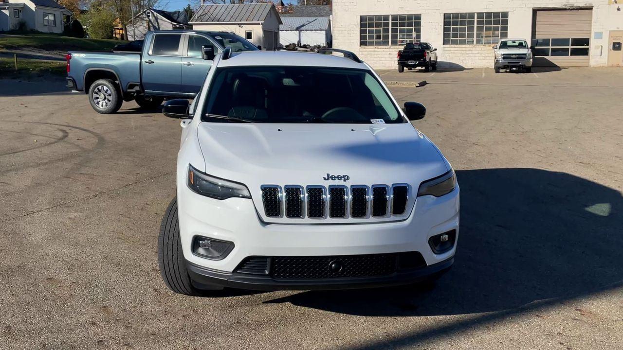 2022 Jeep Cherokee Latitude Lux photo 3