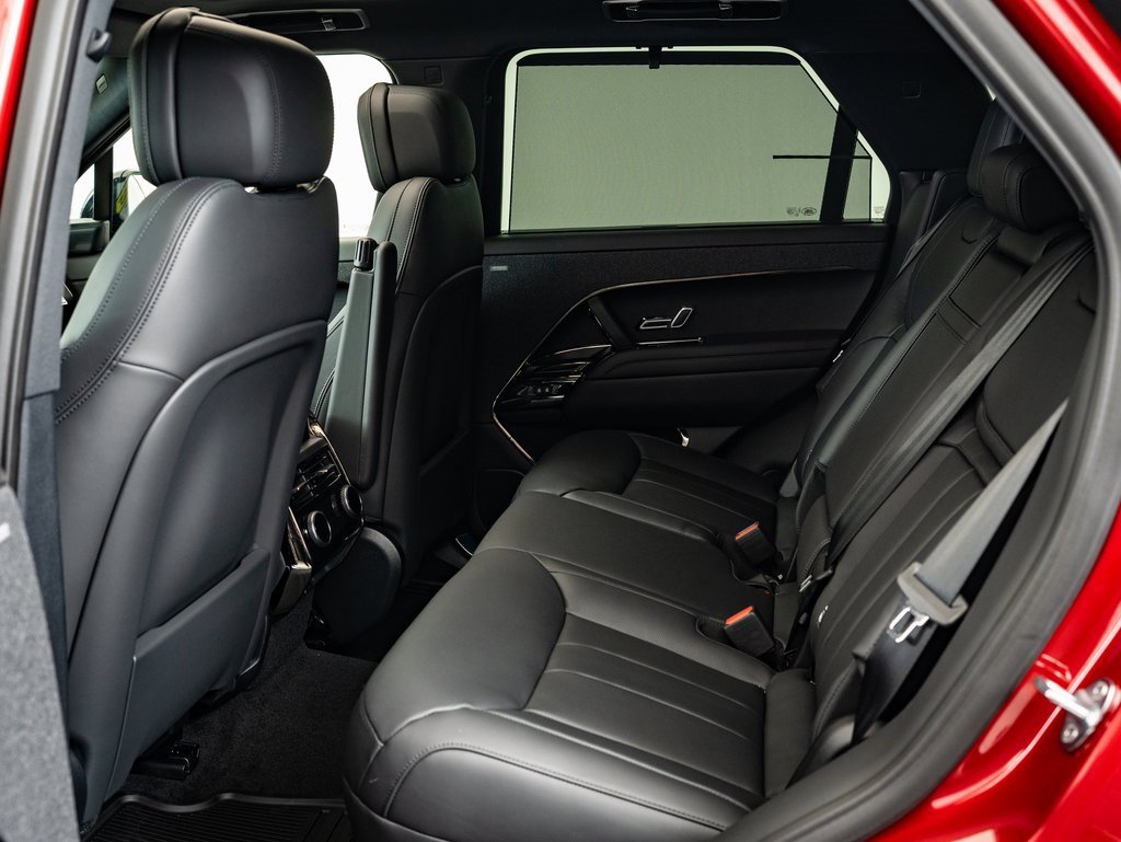 2025 Land Rover Range Rover Sport SE photo 30