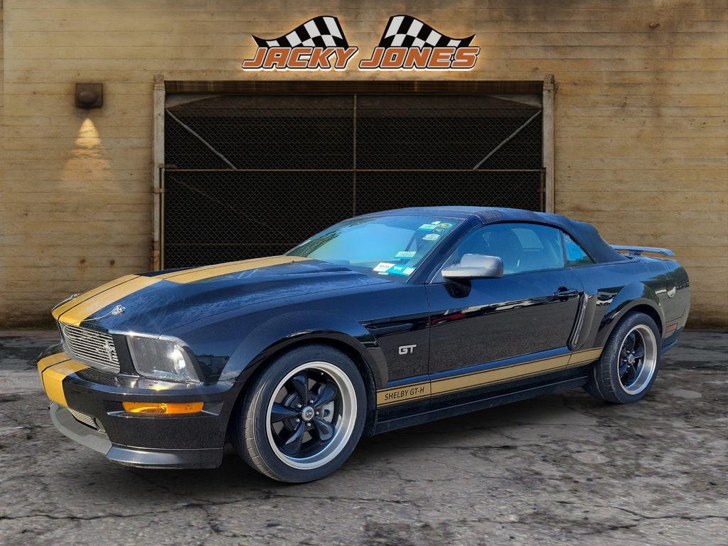 2006 Ford Mustang GT Deluxe