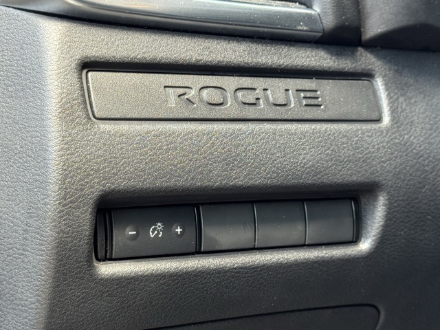 2023 Nissan Rogue S photo 21