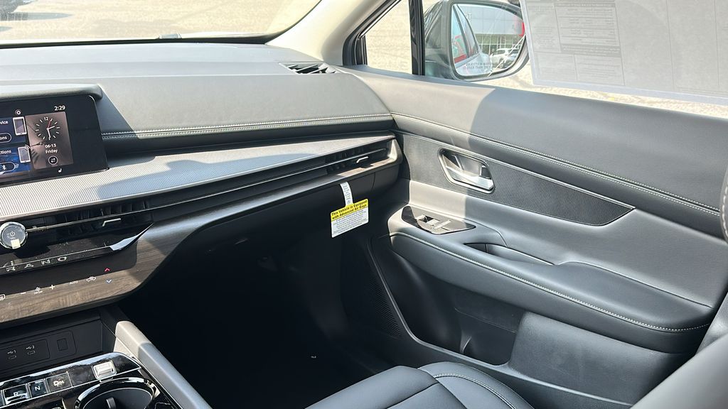 2025 Nissan Murano SV photo 24