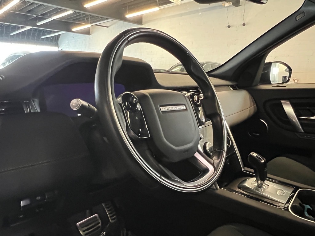 2020 Land Rover Discovery Sport SE R-Dynamic photo 8