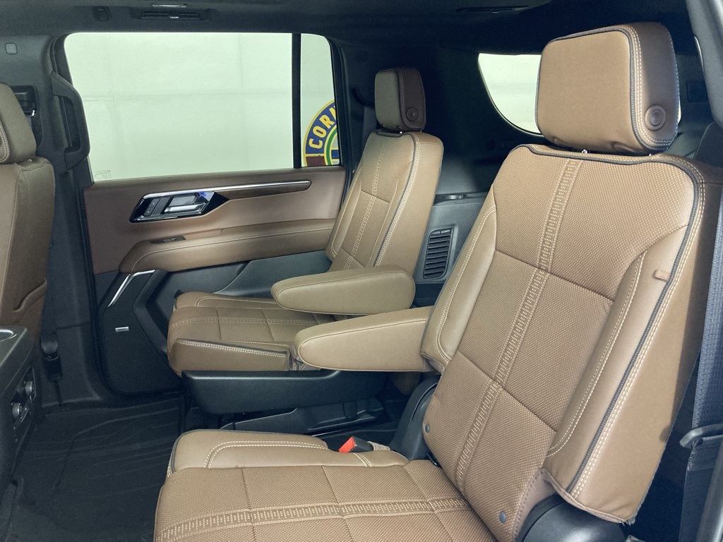2026 Chevrolet Suburban High Country photo 15