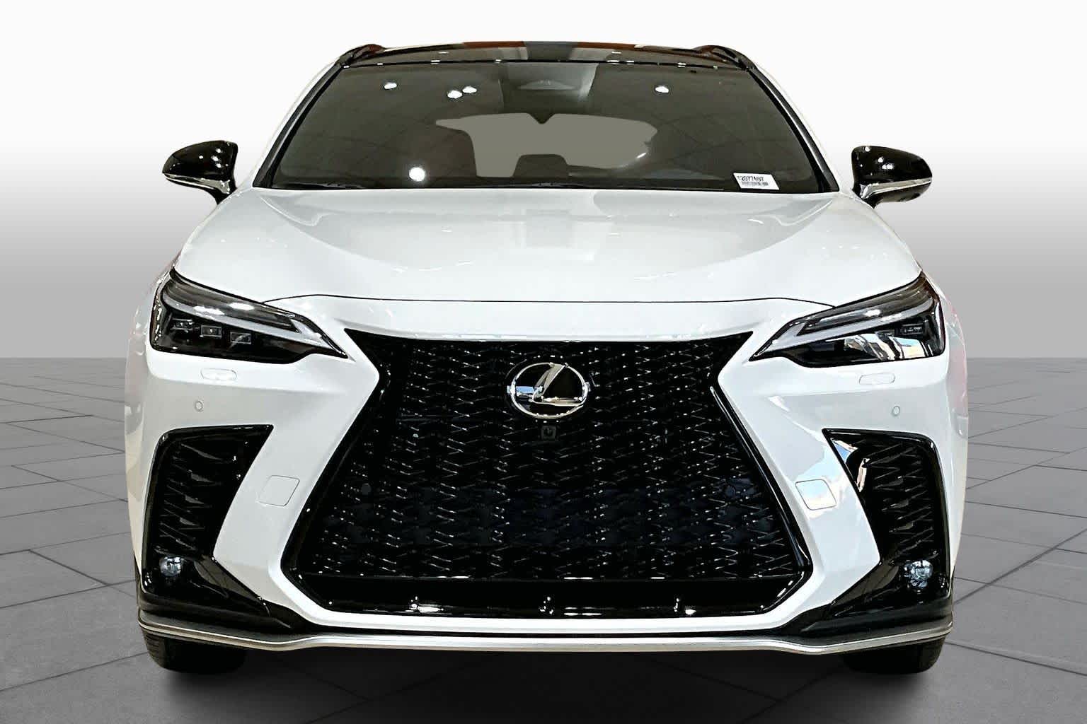 2026 Lexus NX 450h+ F SPORT Handling photo 3