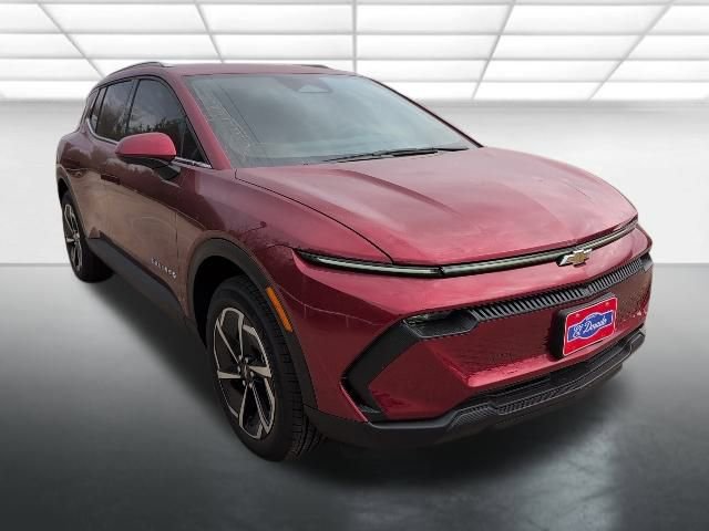 2026 Chevrolet Equinox EV 2LT's photo