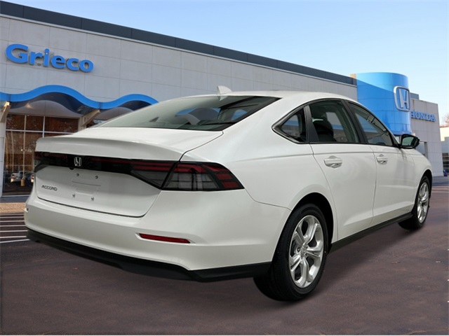 2025 Honda Accord LX photo 3