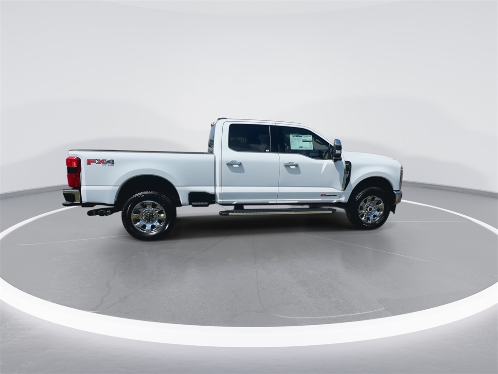 2026 Ford F-250 Lariat photo 8