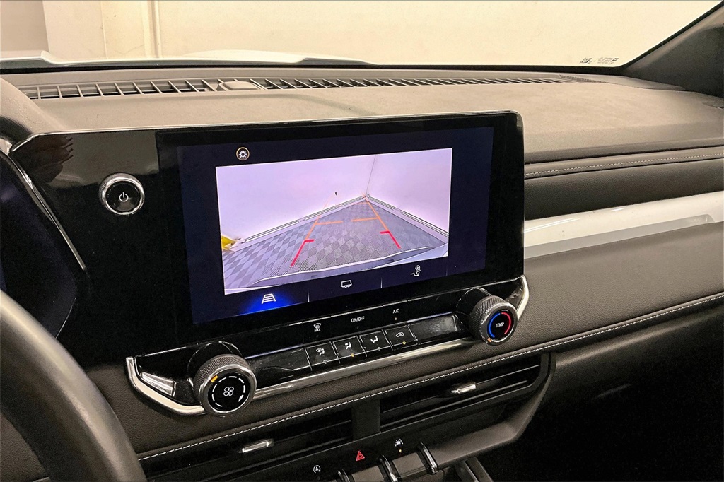 2024 Chevrolet Colorado LT photo 19