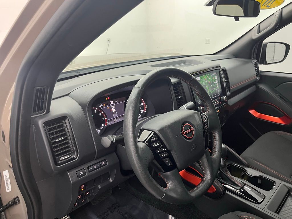 2023 Nissan Frontier PRO-4X photo 15