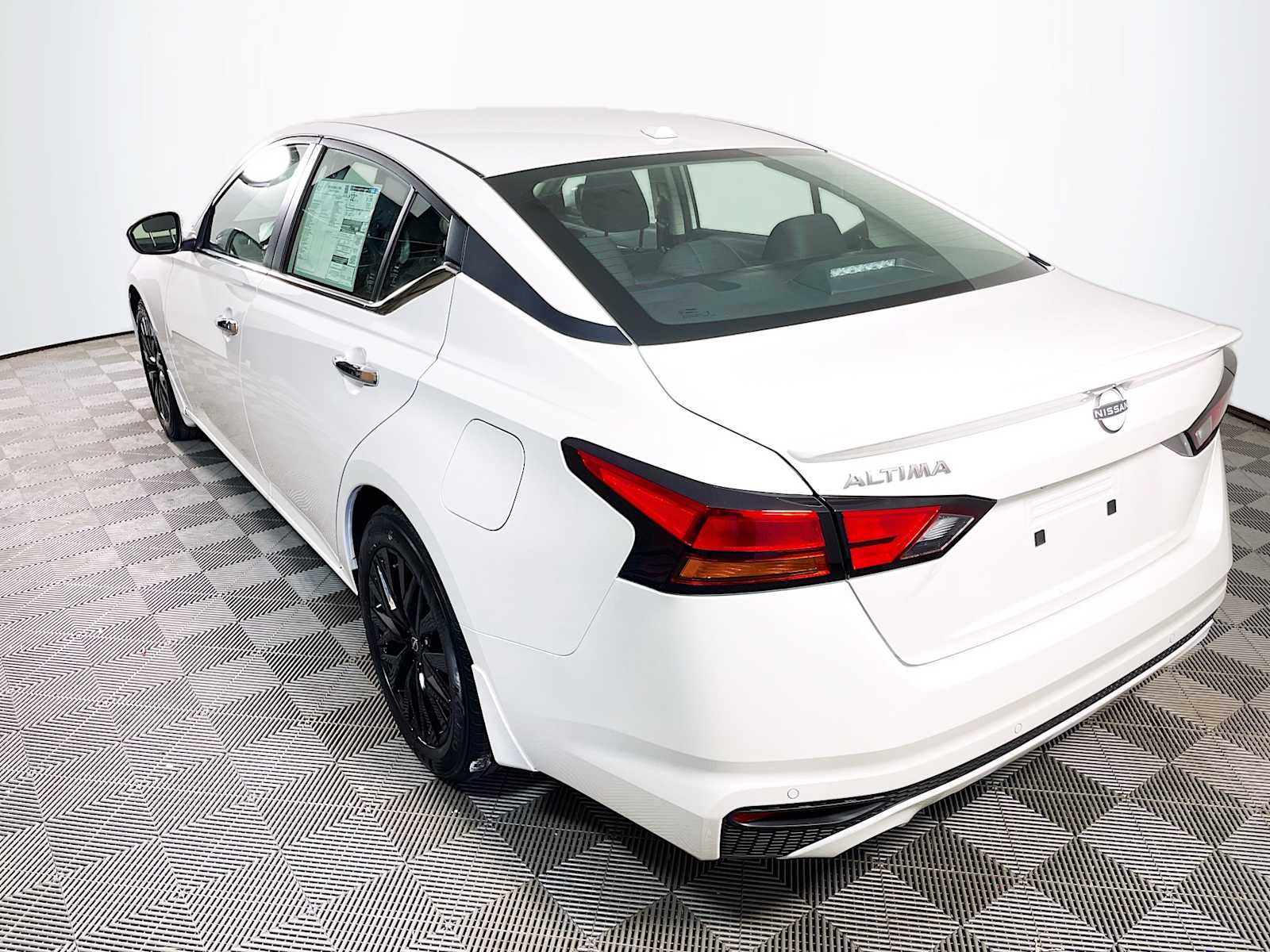 2025 Nissan Altima SV Special Edition photo 6