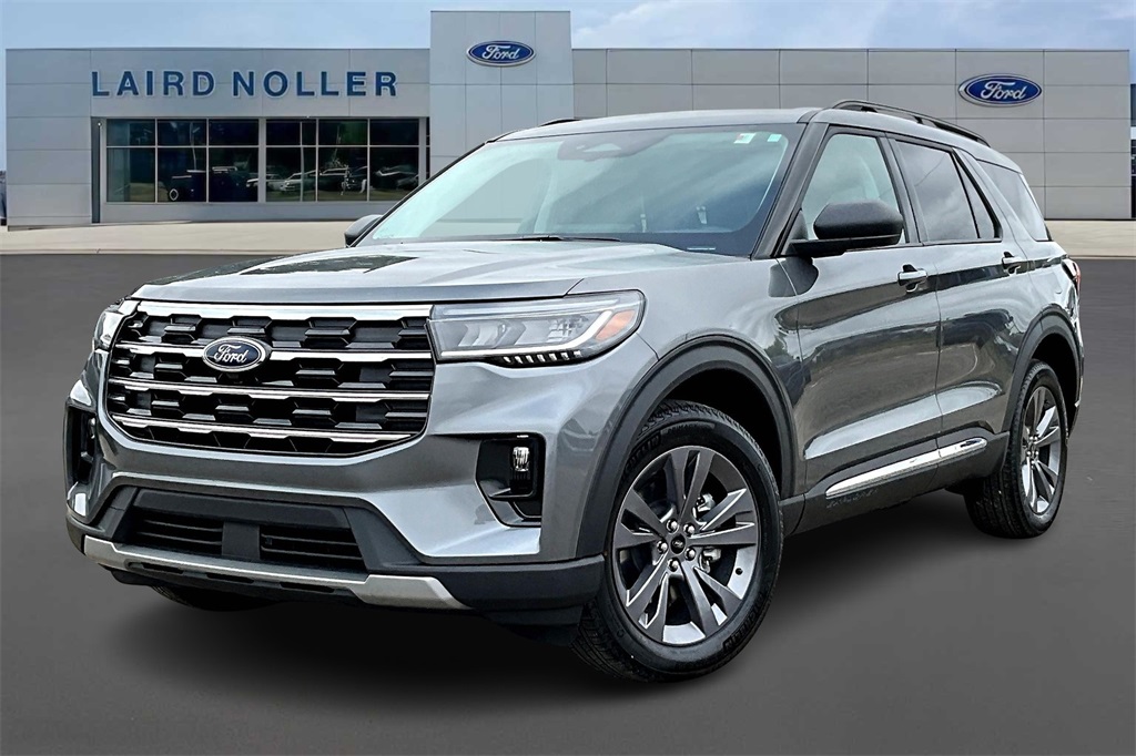 2025 Ford Explorer Active's photo
