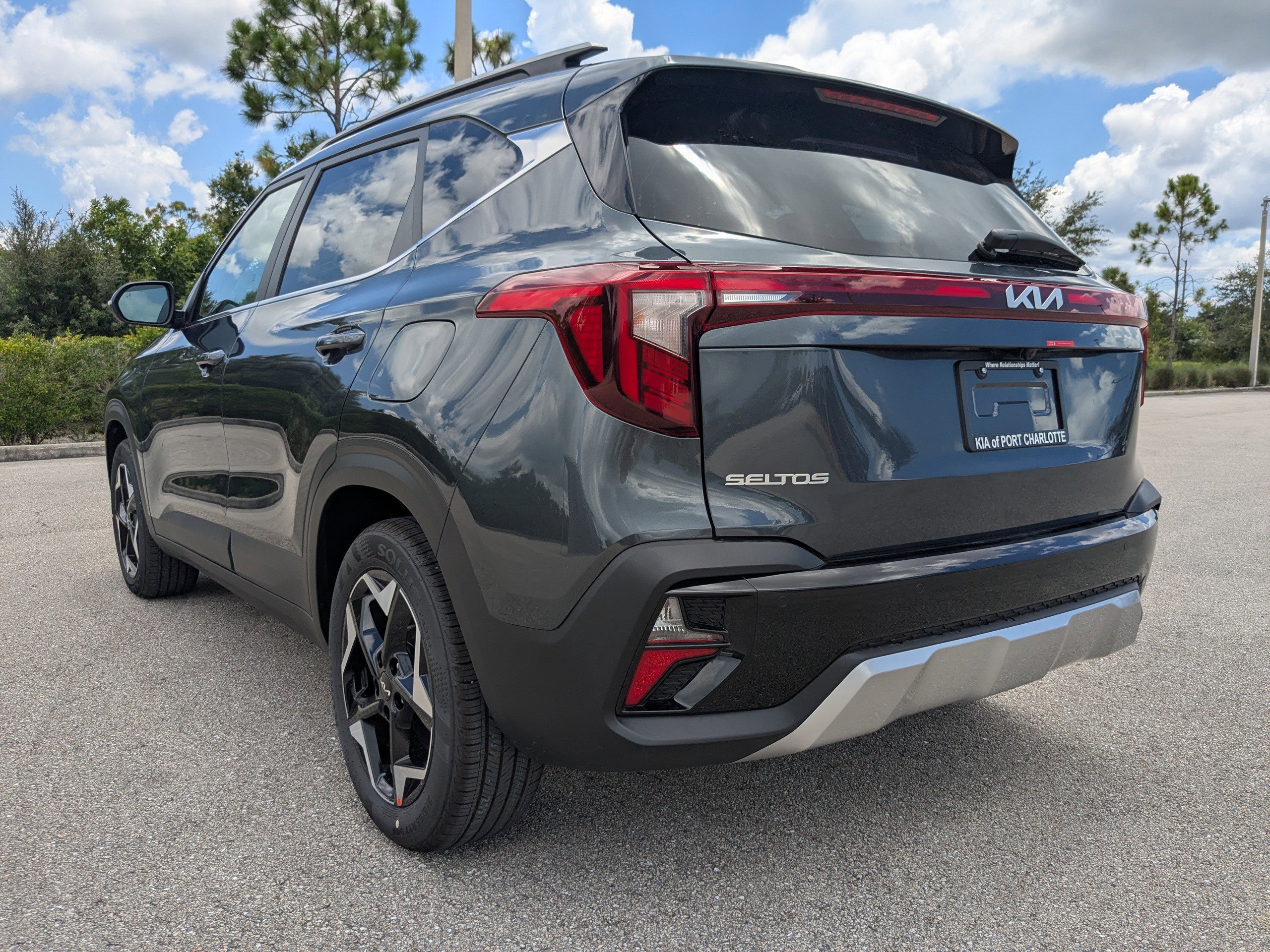 2026 Kia Seltos EX photo 3
