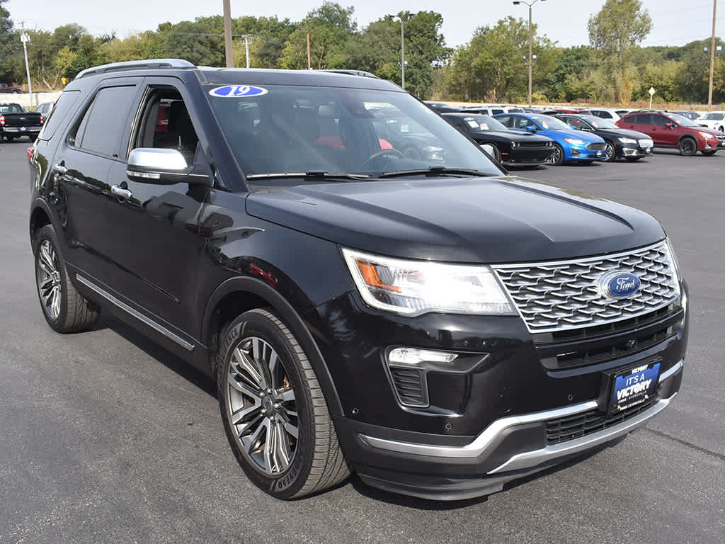 2019 Ford Explorer Platinum photo 12