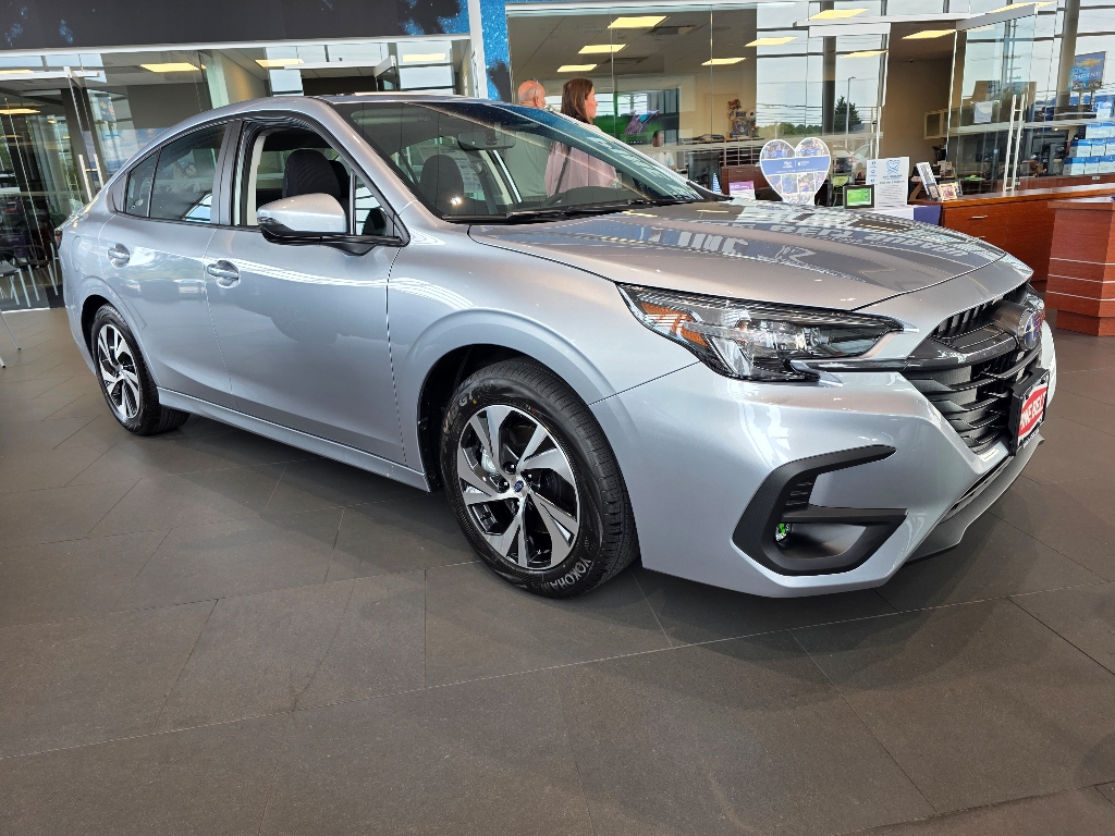2025 Subaru Legacy Premium photo 3