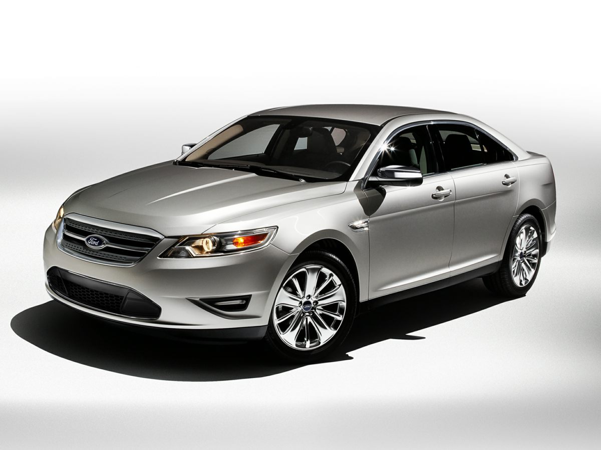 2010 Ford Taurus SEL's photo