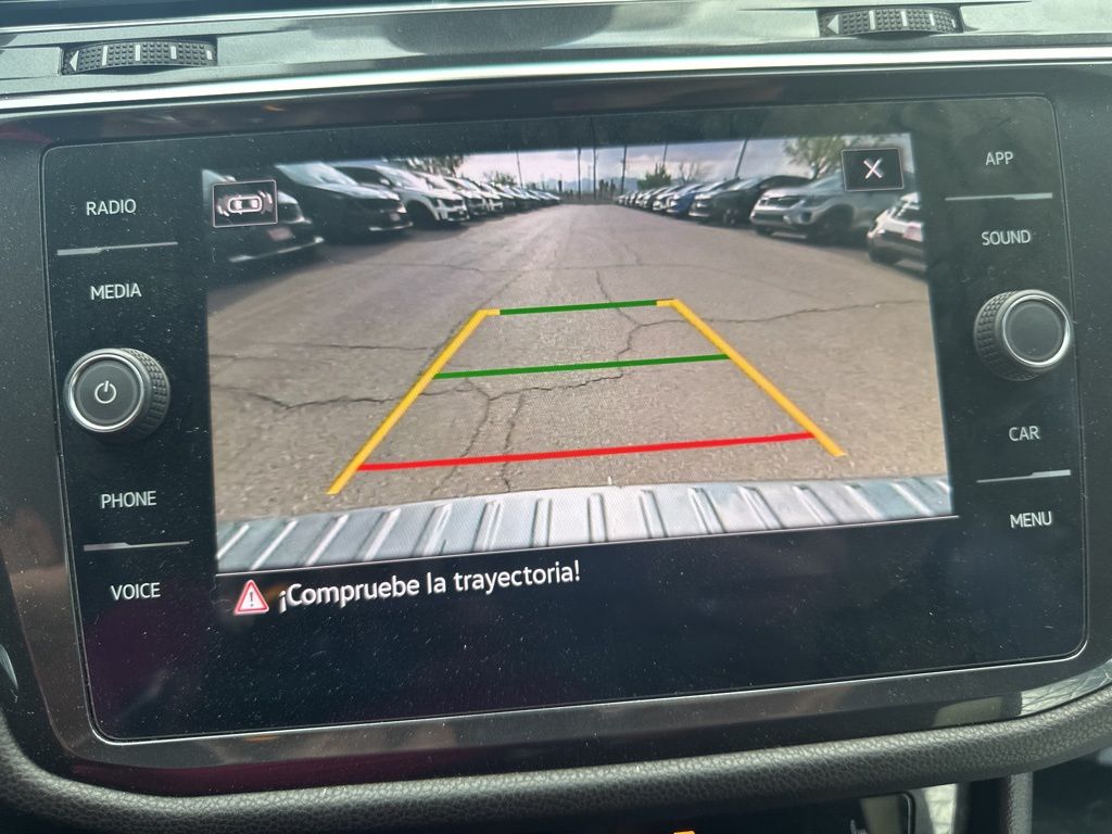 2022 Volkswagen Tiguan SE photo 19
