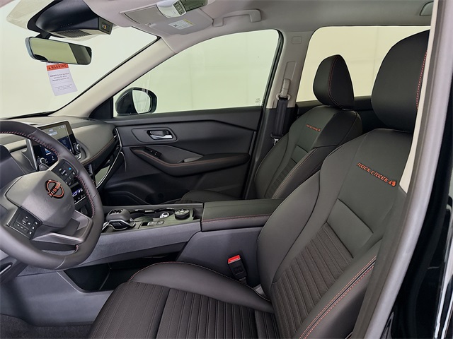 2026 Nissan Rogue SV photo 3