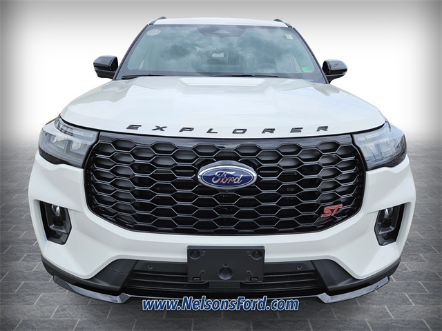 2025 Ford Explorer ST photo 2