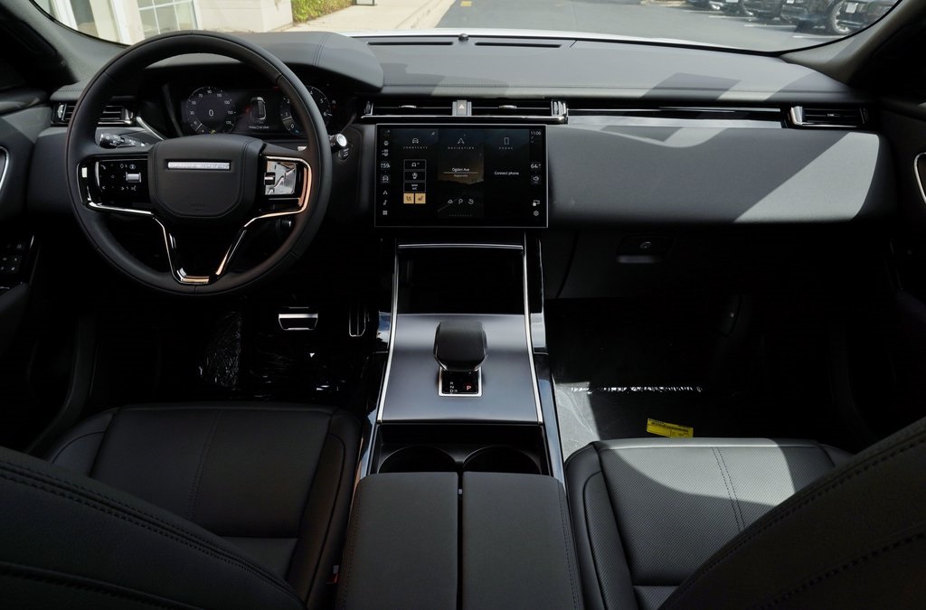 2026 LAND ROVER RANGE ROVER VELAR - Image 9